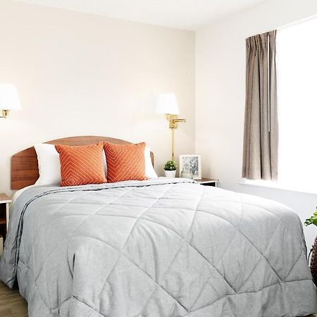 Intown Suites Extended Stay Newport News Va - I-64 Екстериор снимка