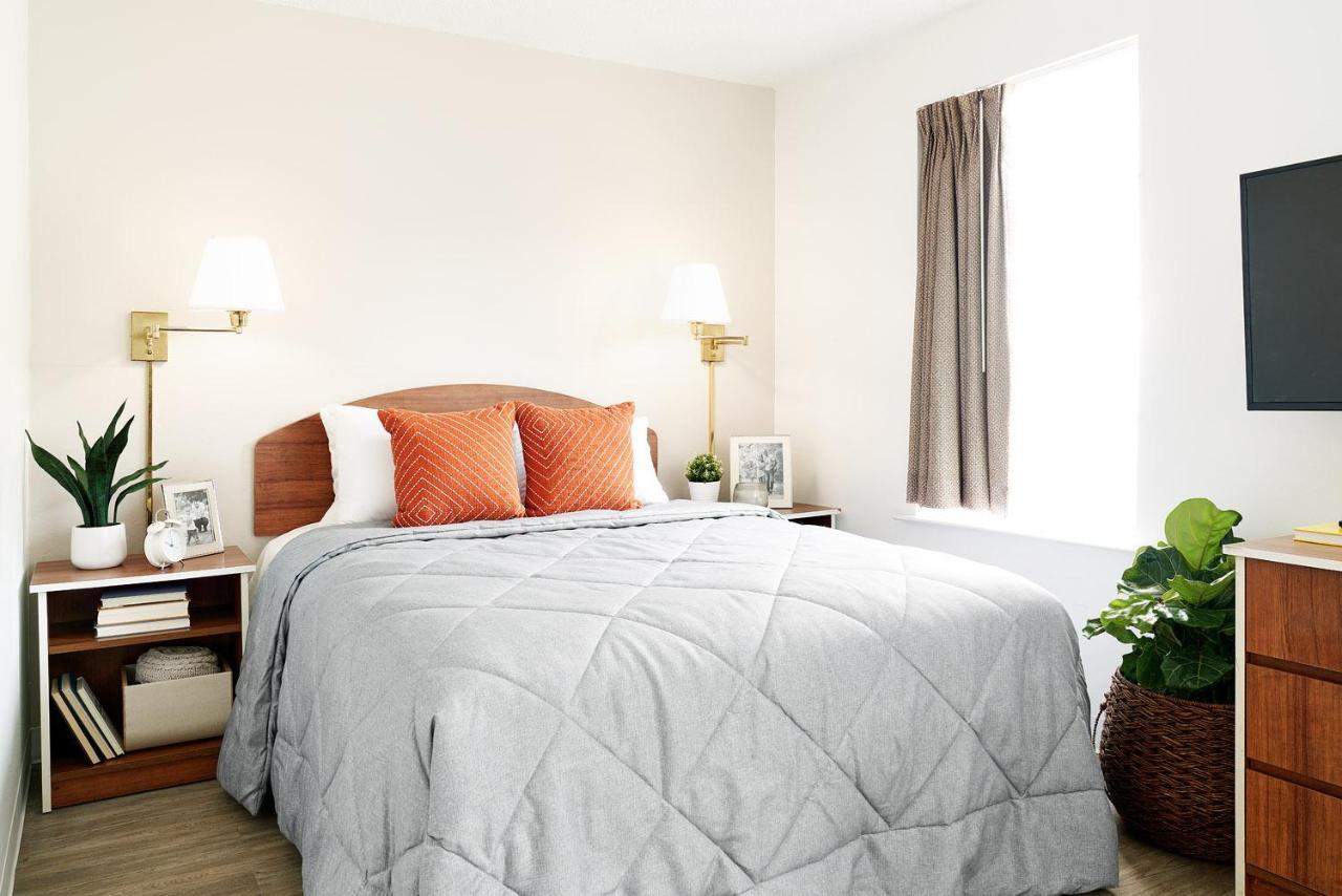 Intown Suites Extended Stay Newport News Va - I-64 Екстериор снимка