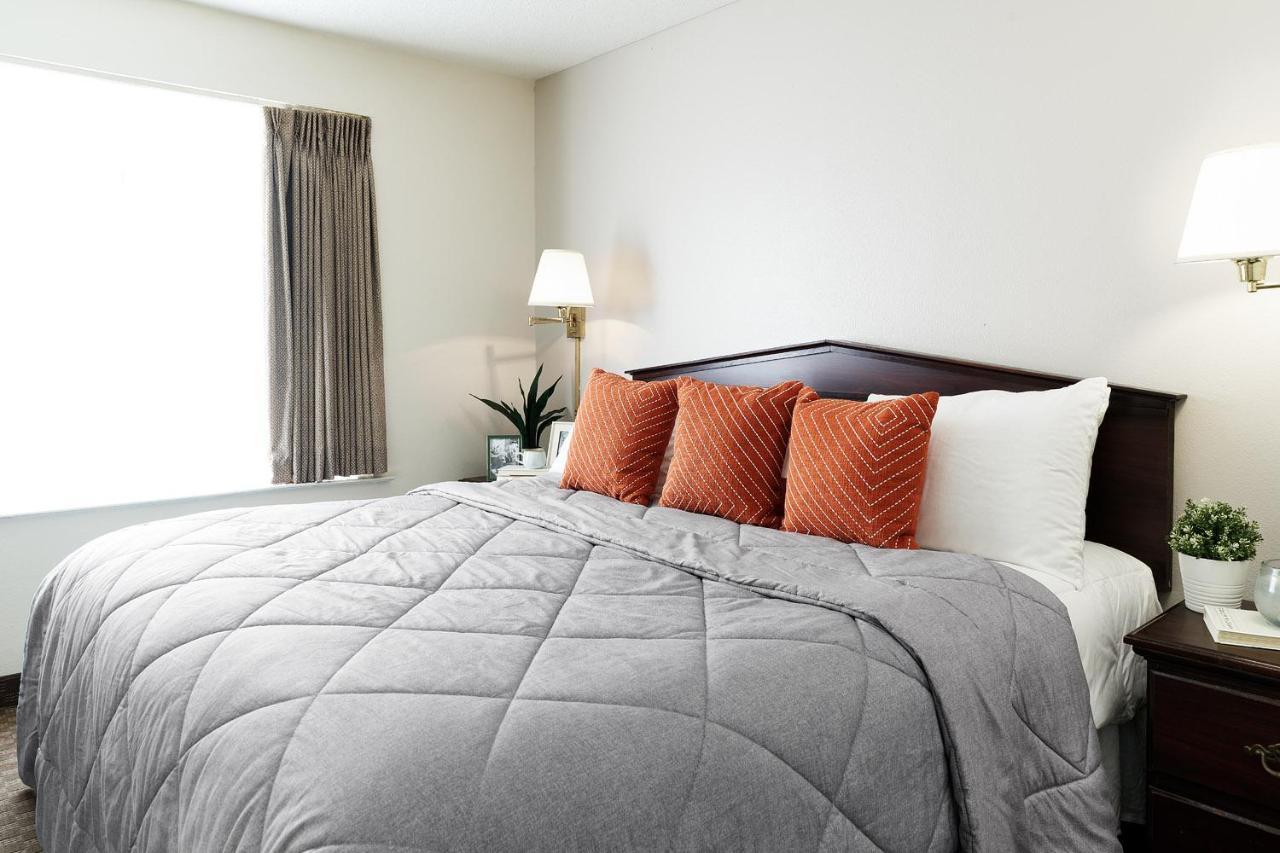 Intown Suites Extended Stay Newport News Va - I-64 Екстериор снимка