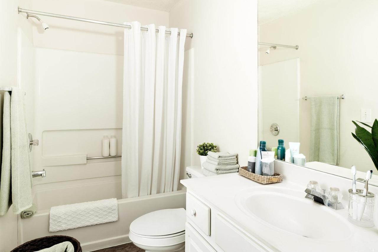 Intown Suites Extended Stay Newport News Va - I-64 Екстериор снимка