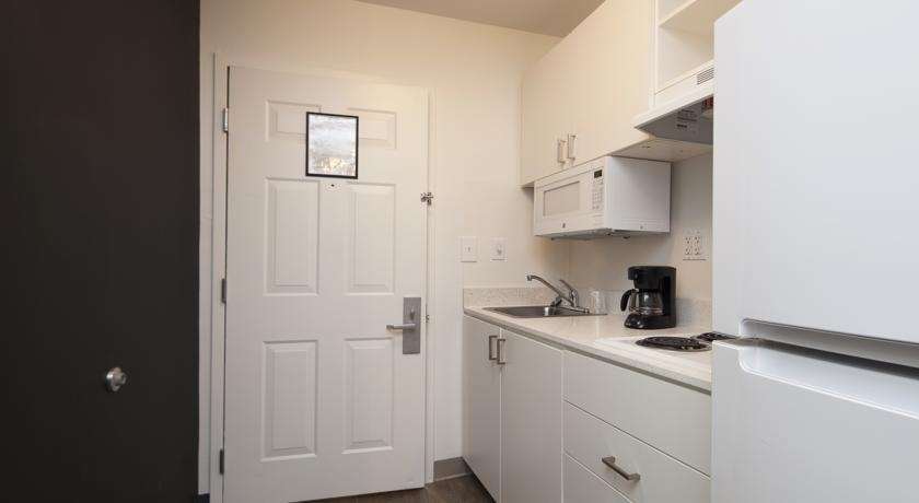Intown Suites Extended Stay Newport News Va - I-64 Стая снимка